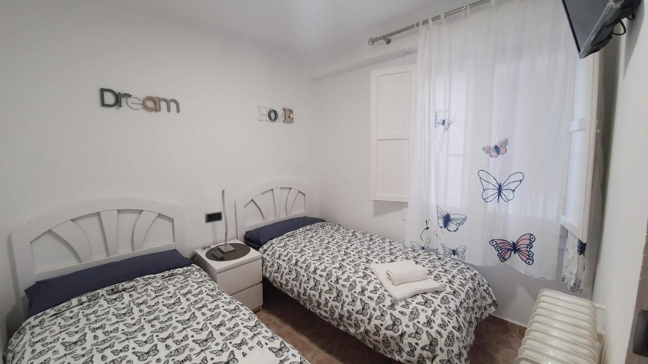 Hotel Casa Campanilla Jaca Esterno foto